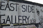 East Side Gallery%3a un bout de mur conserv et utilis comme support artistique
