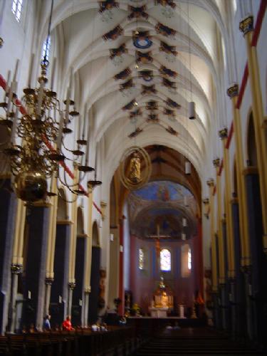 Saint Servais %3a nef